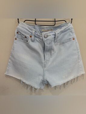 Levi’s Light Wash High Rise Denim Cutoff Shorts Size 27